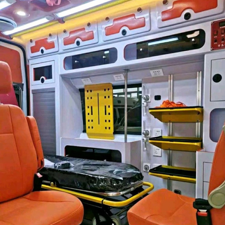 平坝长途救护车护送病人租赁价格